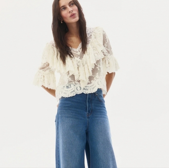 H&M Tops - H & M Lace Blouse